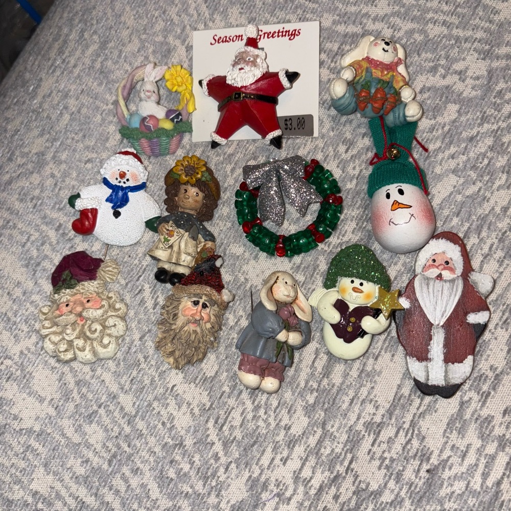 Christmas Jewelry LOT Pins Brooch Vintage Holiday Estate wooden paint handcraft